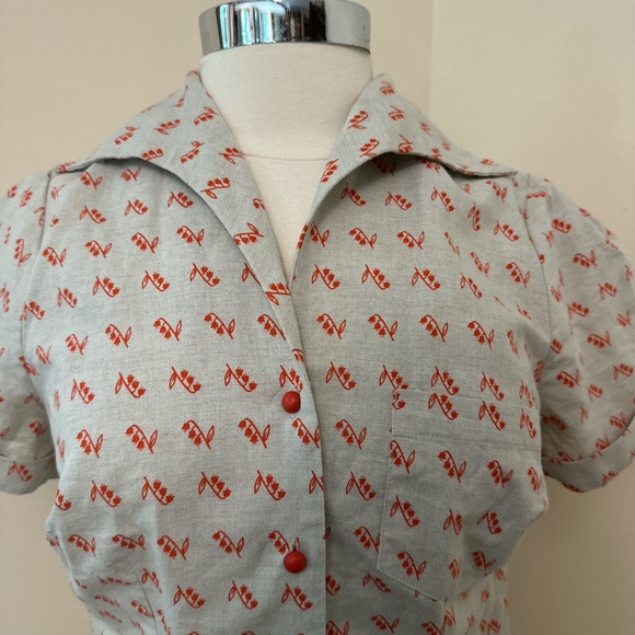 Tuesday of California Linen Blend Lily of the Valley Top Size S - Picture 2 of 8
